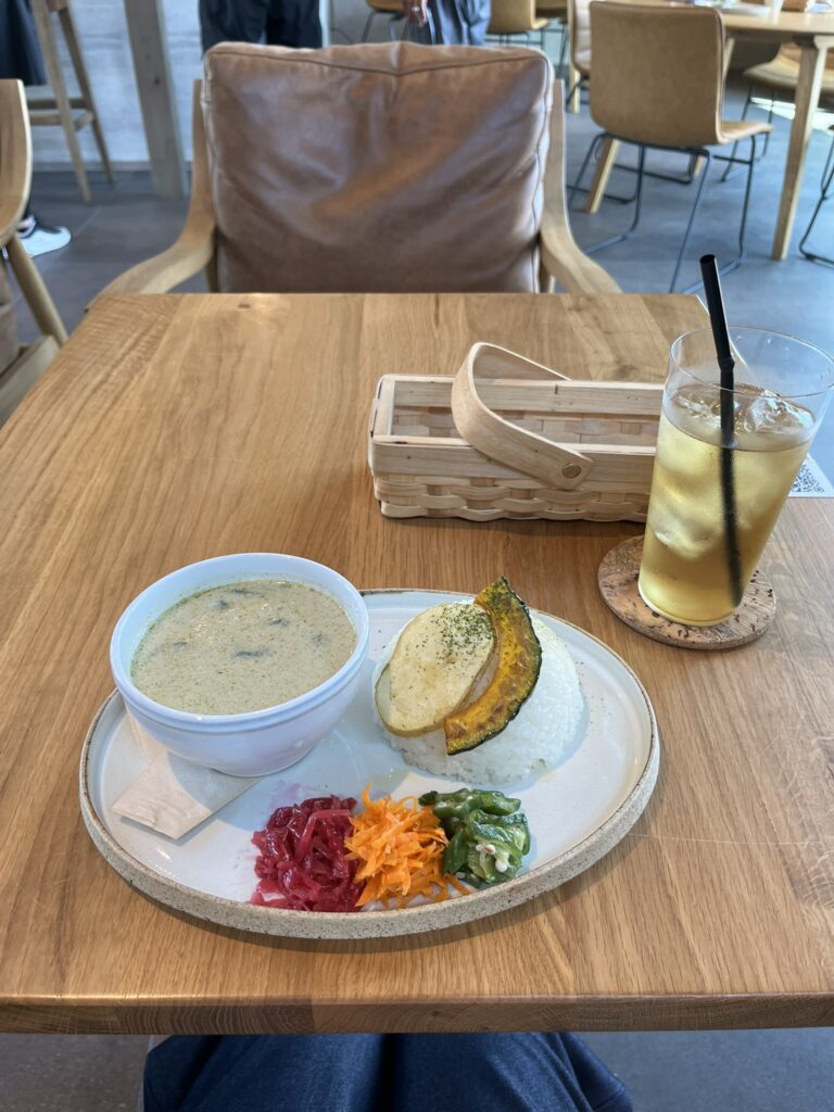 レイクサイドカフェ グリーンカレー