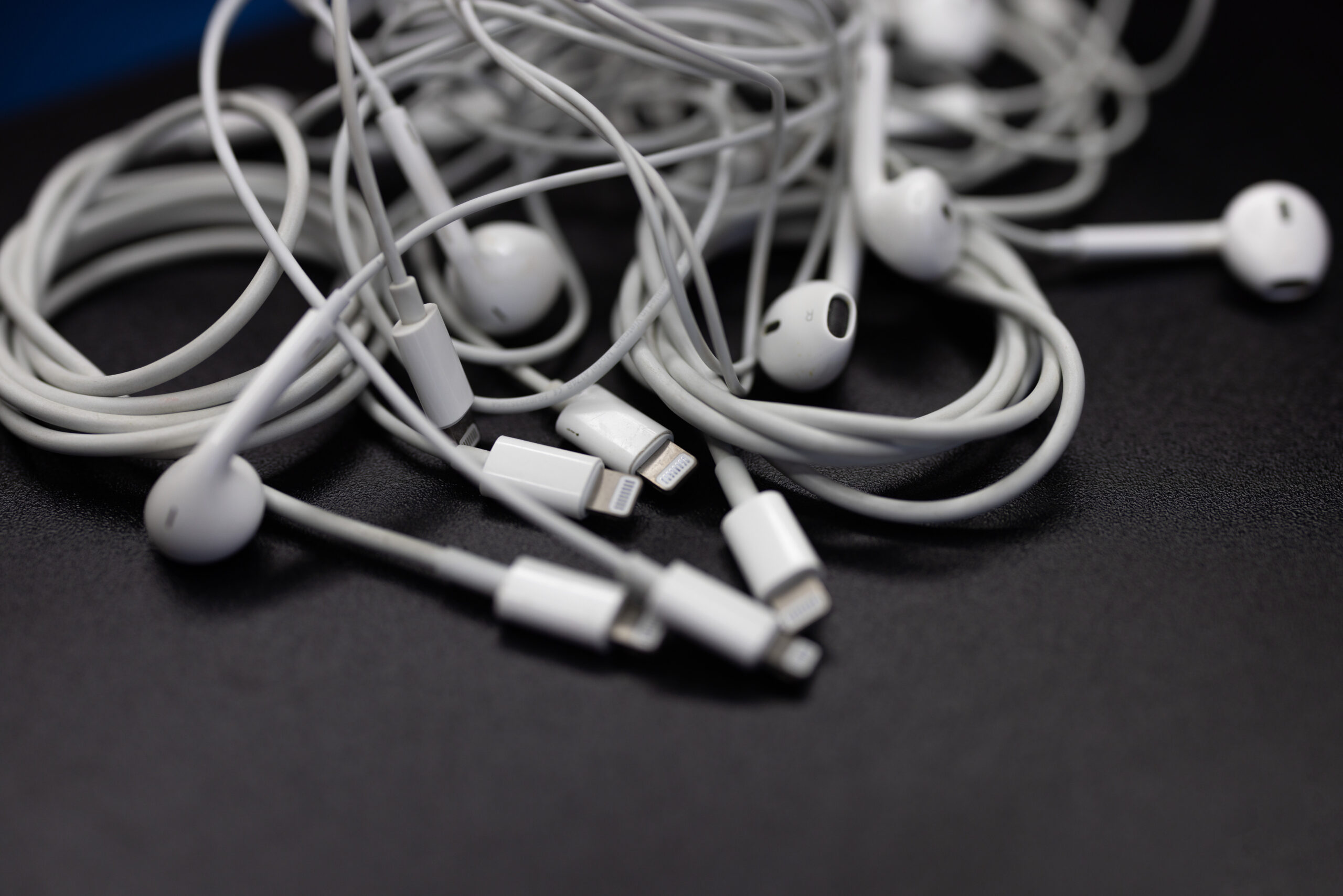 EarPods with Lightning Connector （有線イヤフォン）