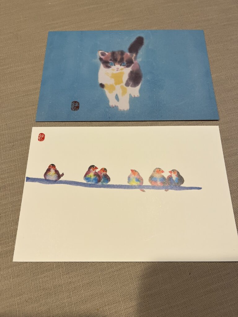 草津片岡鶴太郎美術館のお土産の絵はがき　猫のものと鳥のもの