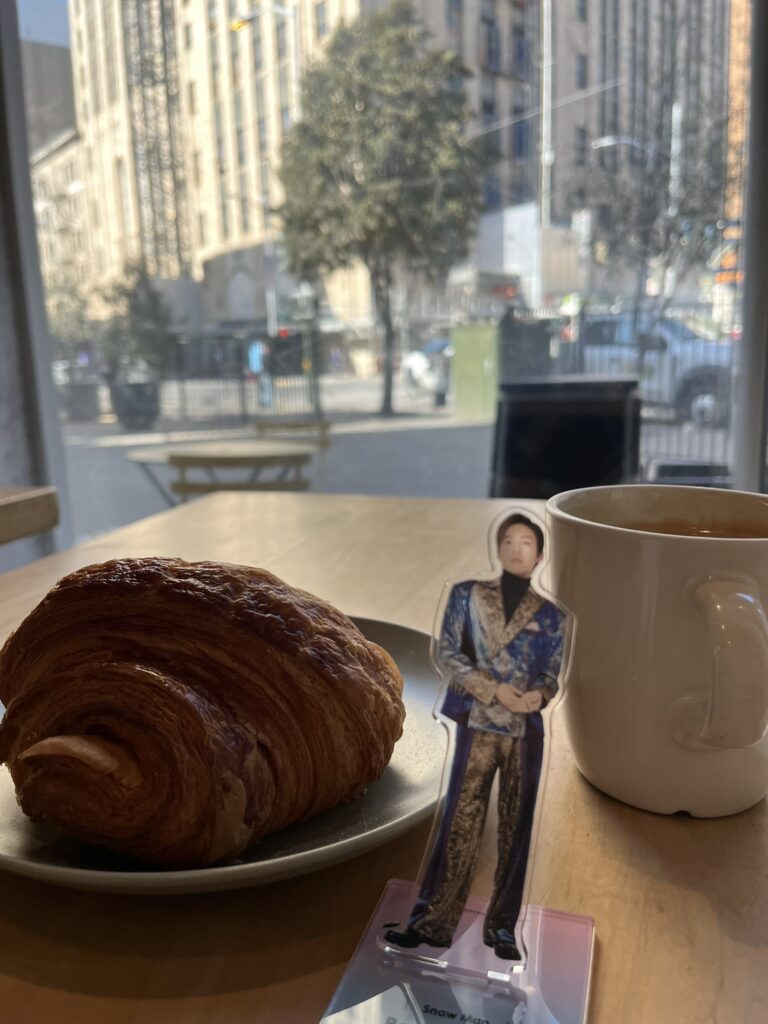 Arsicault Bakeryのクロワッサンとカフェオレ