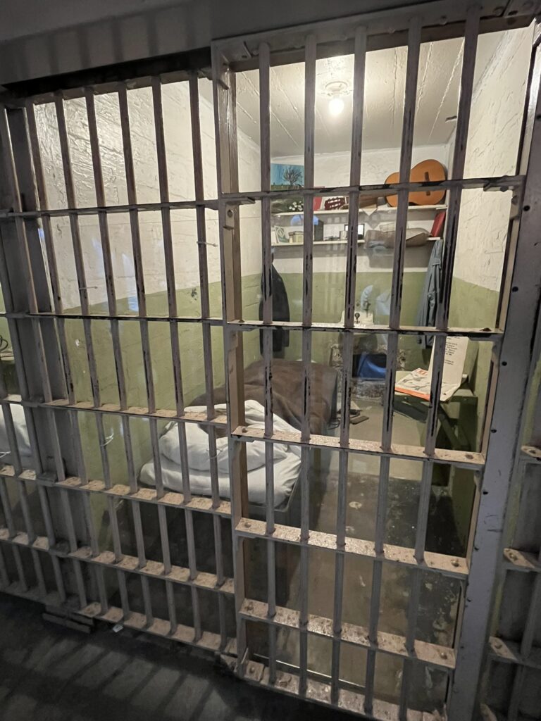 アルカトラズ島の刑務所の独房