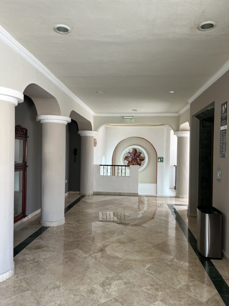 メリダのホテルの廊下