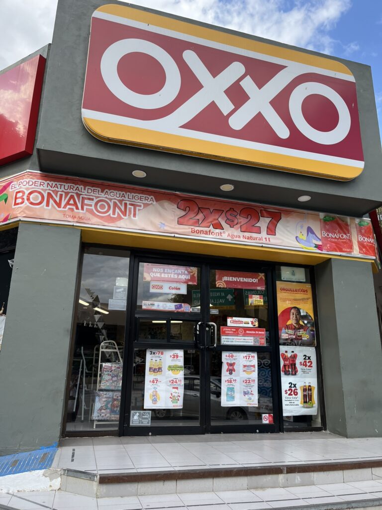 メキシコのコンビニOXXO