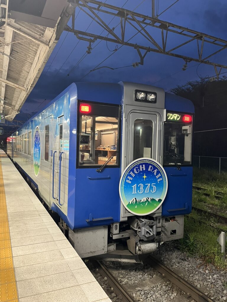 小淵沢駅のHigh Rail